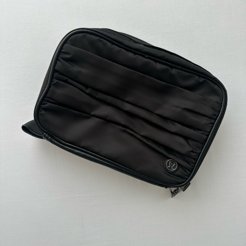 lululemon Black Hanging Toiletry Bag and Pouch